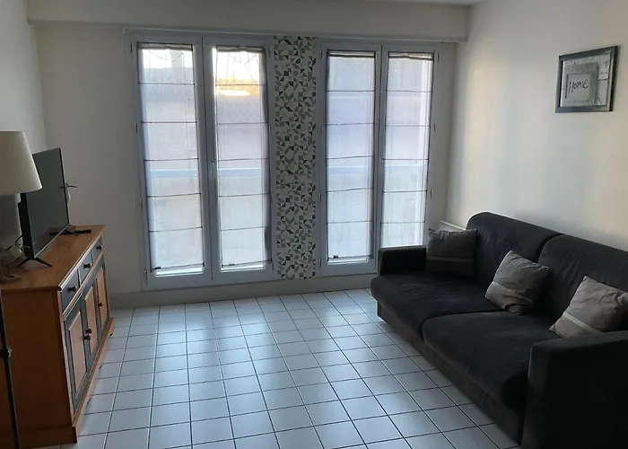 Appartement Centre Ville Pres Du Port Avec Parking Et Wifi