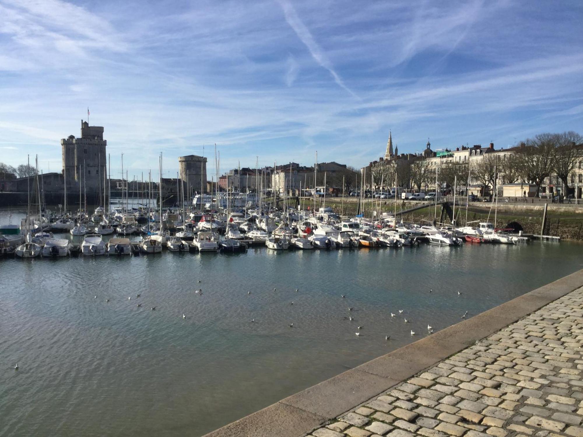 Centre Pres Du Port Avec Parking Et Wifi Appartement